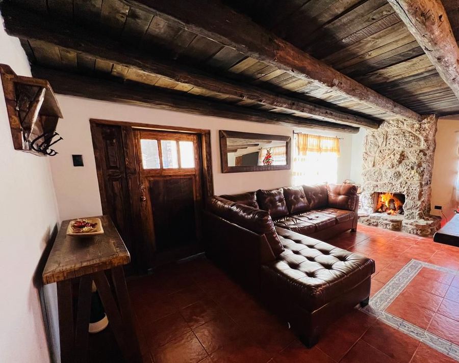 Sala con chimenea